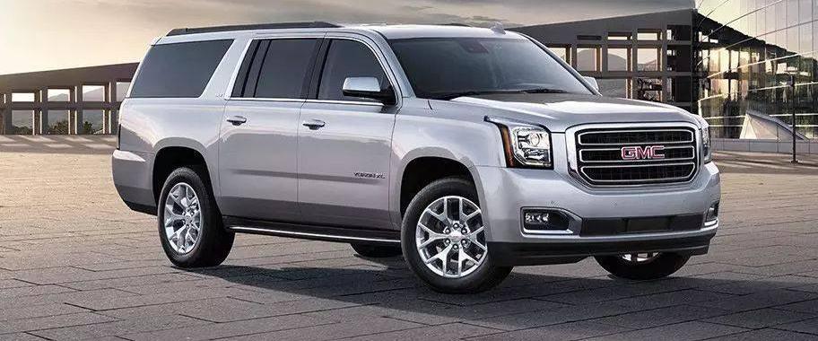 GMC YUKON XL 2018 1GKS2GKC4JR309877 image